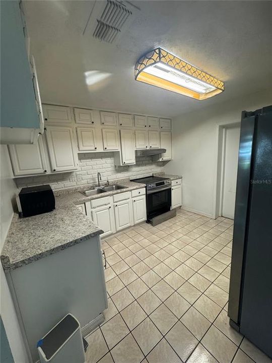 For Sale: $209,000 (2 beds, 2 baths, 1032 Square Feet)
