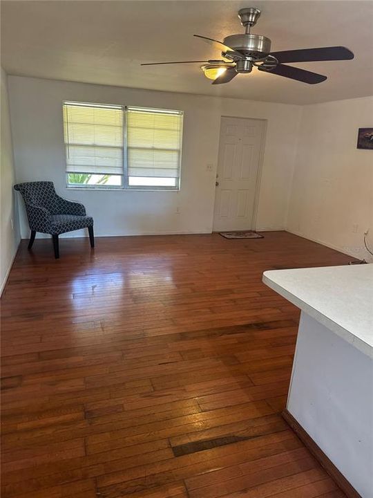 For Sale: $209,000 (2 beds, 2 baths, 1032 Square Feet)