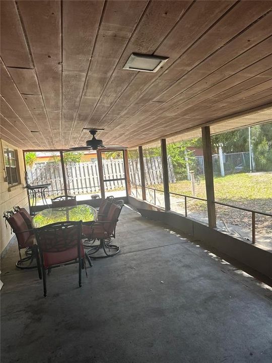 For Sale: $209,000 (2 beds, 2 baths, 1032 Square Feet)