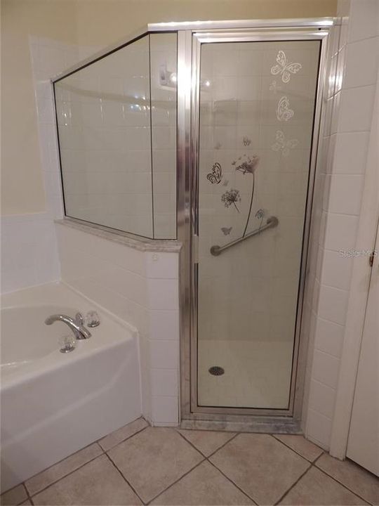 В аренду: $2,395 (3 спален, 2 ванн, 1828 Квадратных фут)