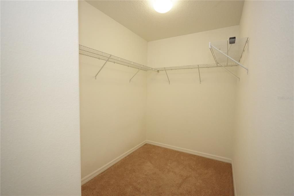В аренду: $3,500 (5 спален, 3 ванн, 3408 Квадратных фут)