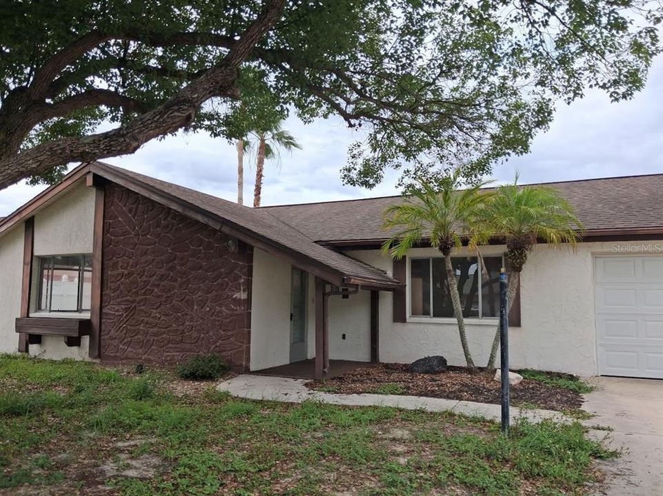 For Sale: $224,000 (3 beds, 2 baths, 1464 Square Feet)