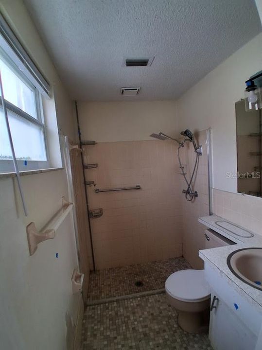 For Sale: $224,000 (3 beds, 2 baths, 1464 Square Feet)