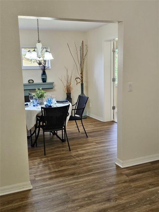 En Venta: $389,900 (4 camas, 2 baños, 3125 Pies cuadrados)