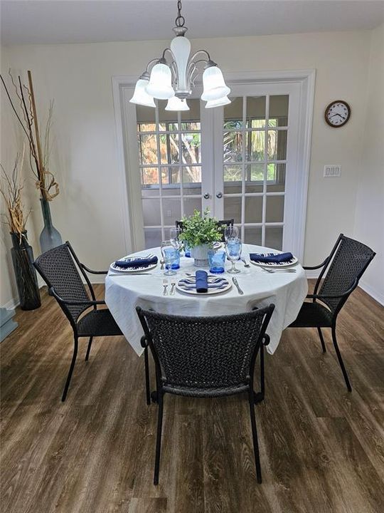 En Venta: $389,900 (4 camas, 2 baños, 3125 Pies cuadrados)