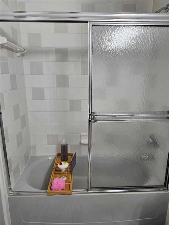 En Venta: $389,900 (4 camas, 2 baños, 3125 Pies cuadrados)