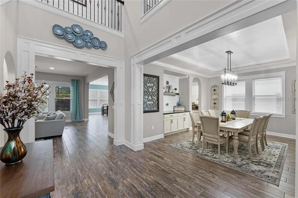 For Sale: $1,200,000 (5 beds, 4 baths, 4225 Square Feet)