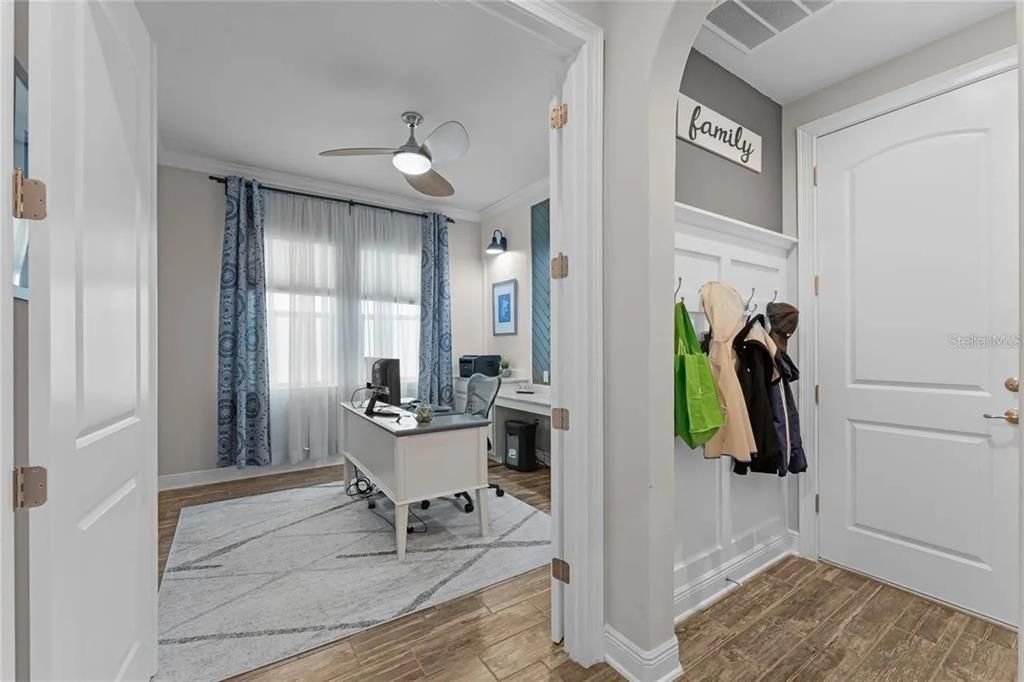 For Sale: $1,200,000 (5 beds, 4 baths, 4225 Square Feet)