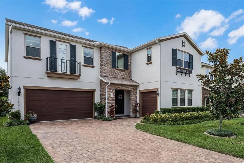 For Sale: $1,200,000 (5 beds, 4 baths, 4225 Square Feet)