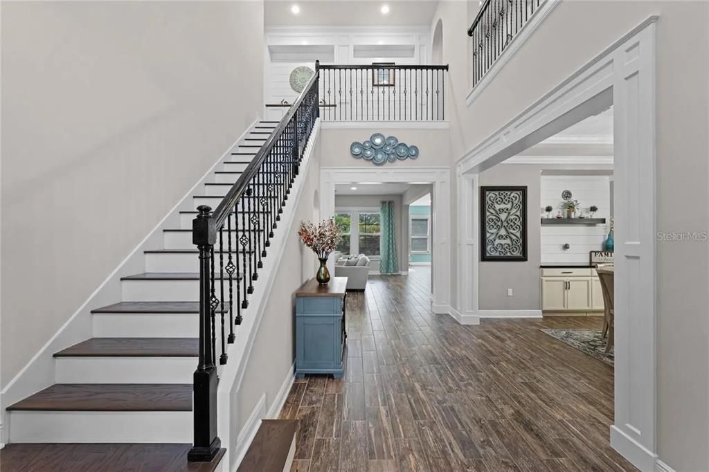 For Sale: $1,200,000 (5 beds, 4 baths, 4225 Square Feet)