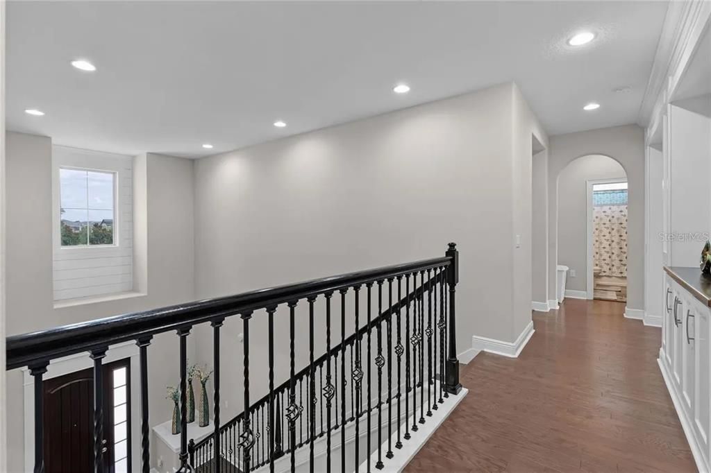 For Sale: $1,200,000 (5 beds, 4 baths, 4225 Square Feet)
