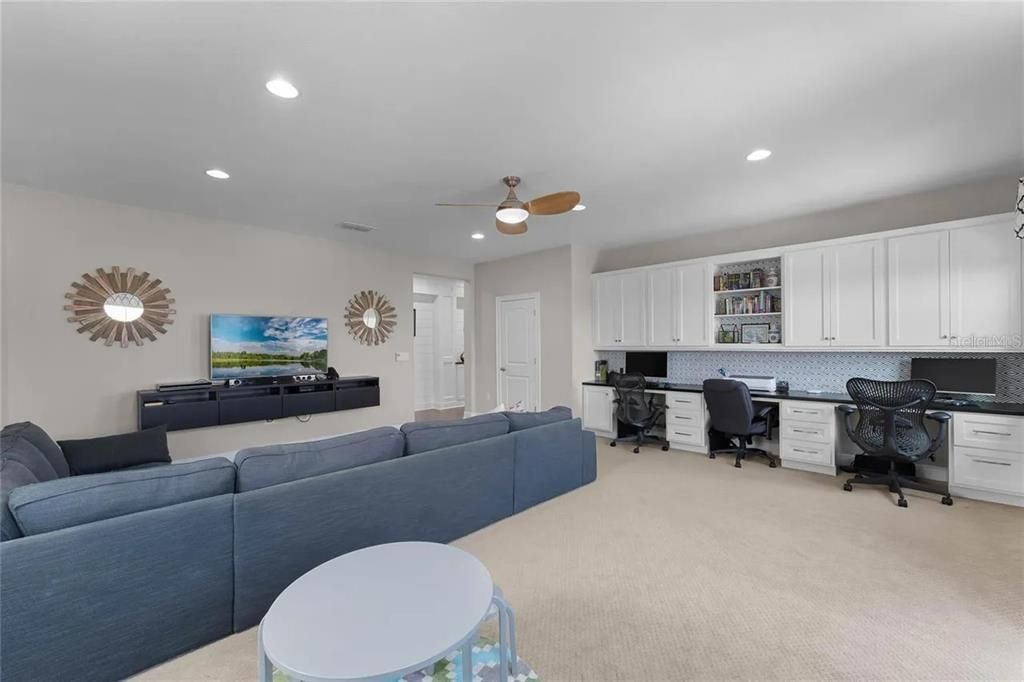 For Sale: $1,200,000 (5 beds, 4 baths, 4225 Square Feet)