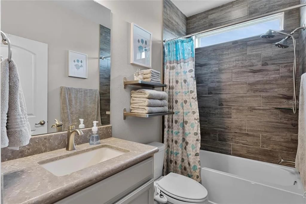 For Sale: $1,200,000 (5 beds, 4 baths, 4225 Square Feet)