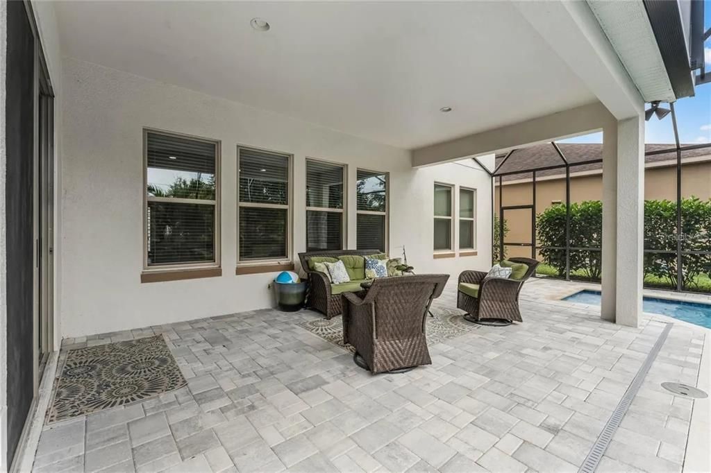 For Sale: $1,200,000 (5 beds, 4 baths, 4225 Square Feet)