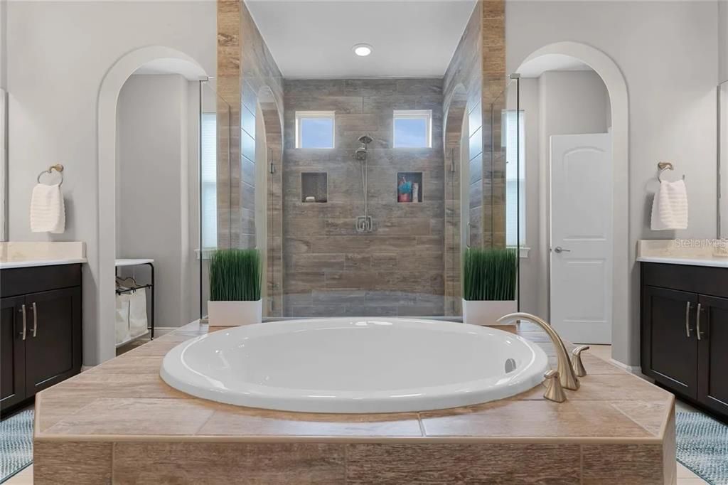 For Sale: $1,200,000 (5 beds, 4 baths, 4225 Square Feet)