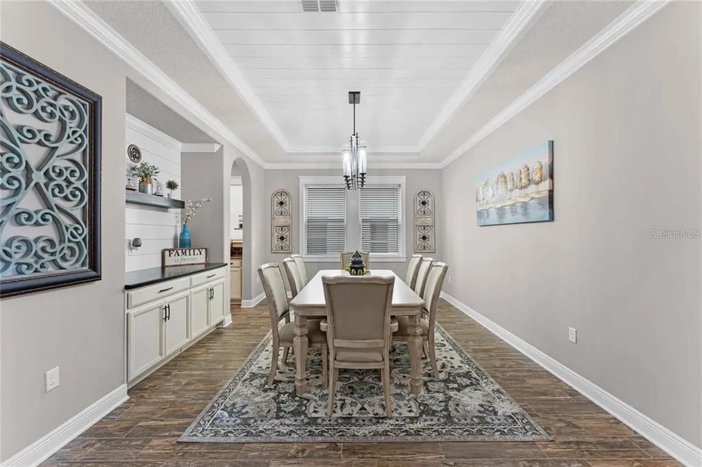For Sale: $1,200,000 (5 beds, 4 baths, 4225 Square Feet)