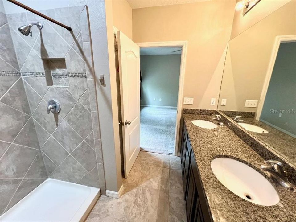 For Sale: $315,000 (3 beds, 2 baths, 1704 Square Feet)