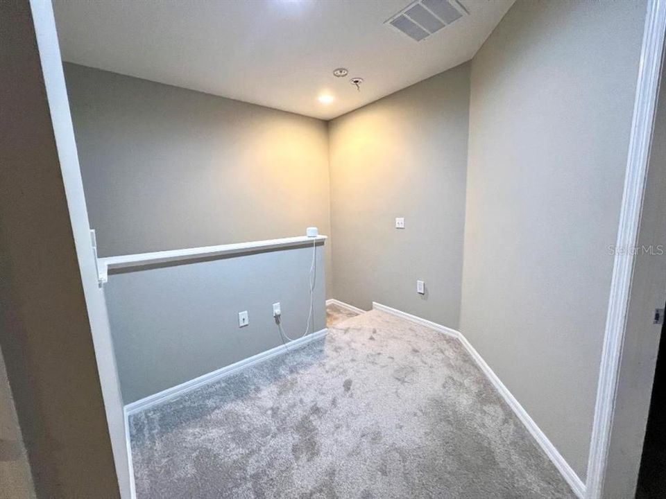 For Sale: $315,000 (3 beds, 2 baths, 1704 Square Feet)