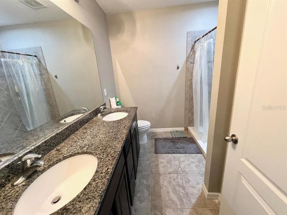 For Sale: $315,000 (3 beds, 2 baths, 1704 Square Feet)