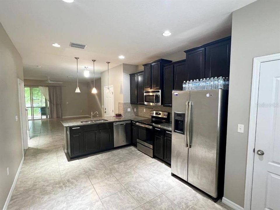 For Sale: $315,000 (3 beds, 2 baths, 1704 Square Feet)