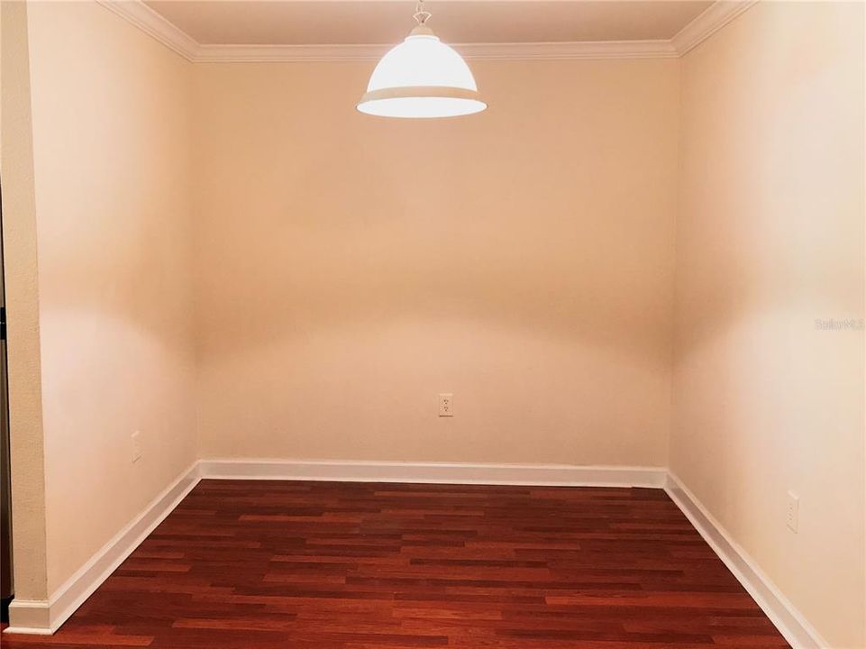 出租: $2,100 (3 贝兹, 2 浴室, 1335 平方英尺)