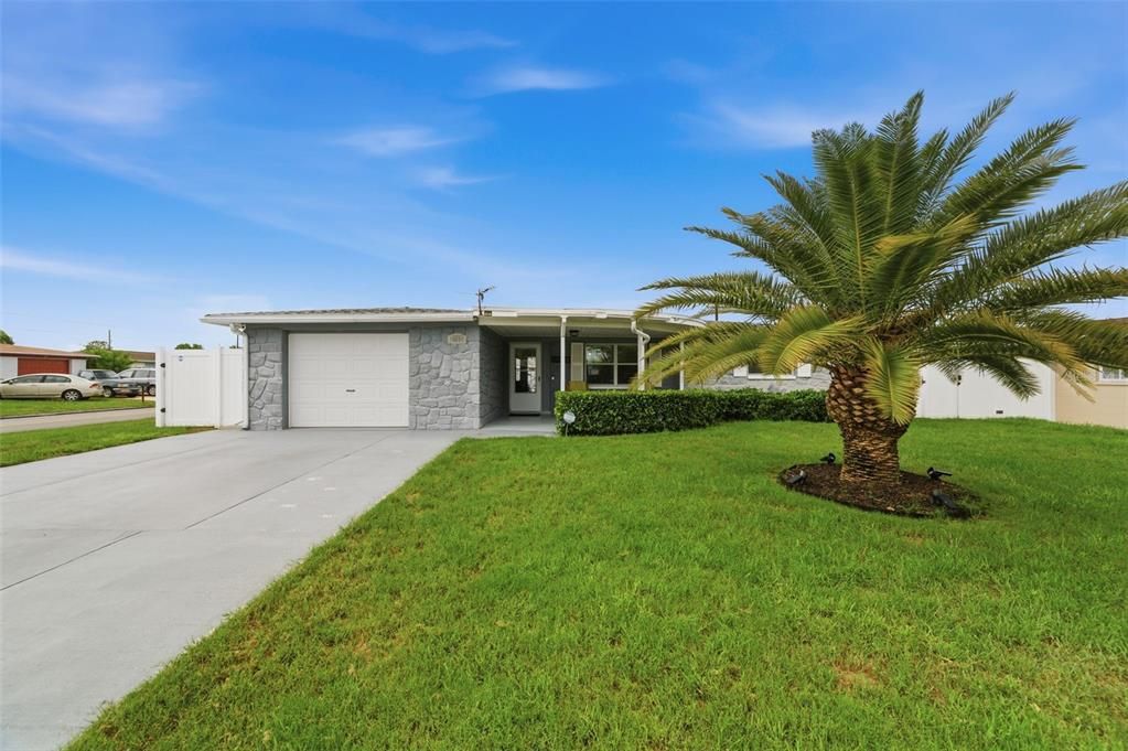 For Sale: $269,000 (3 beds, 2 baths, 1181 Square Feet)