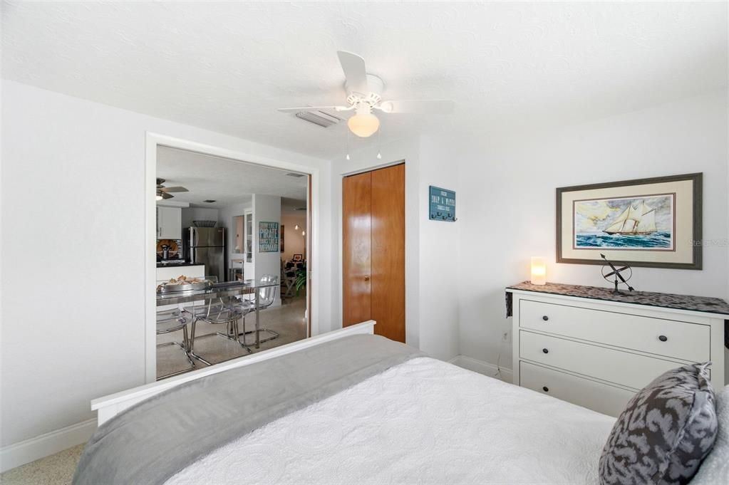 For Sale: $269,000 (3 beds, 2 baths, 1181 Square Feet)