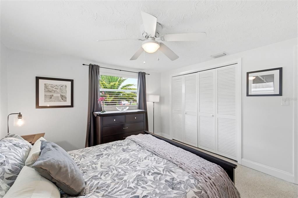 For Sale: $269,000 (3 beds, 2 baths, 1181 Square Feet)