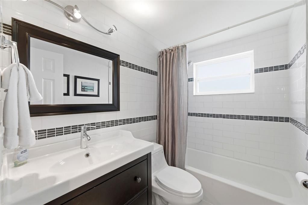 For Sale: $269,000 (3 beds, 2 baths, 1181 Square Feet)