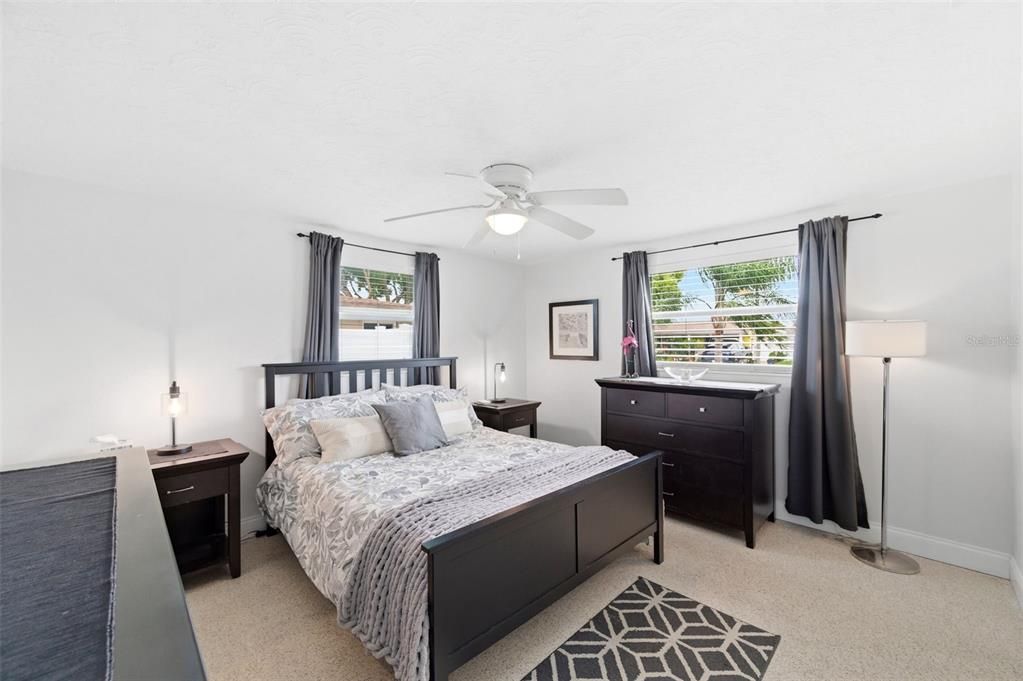 For Sale: $269,000 (3 beds, 2 baths, 1181 Square Feet)