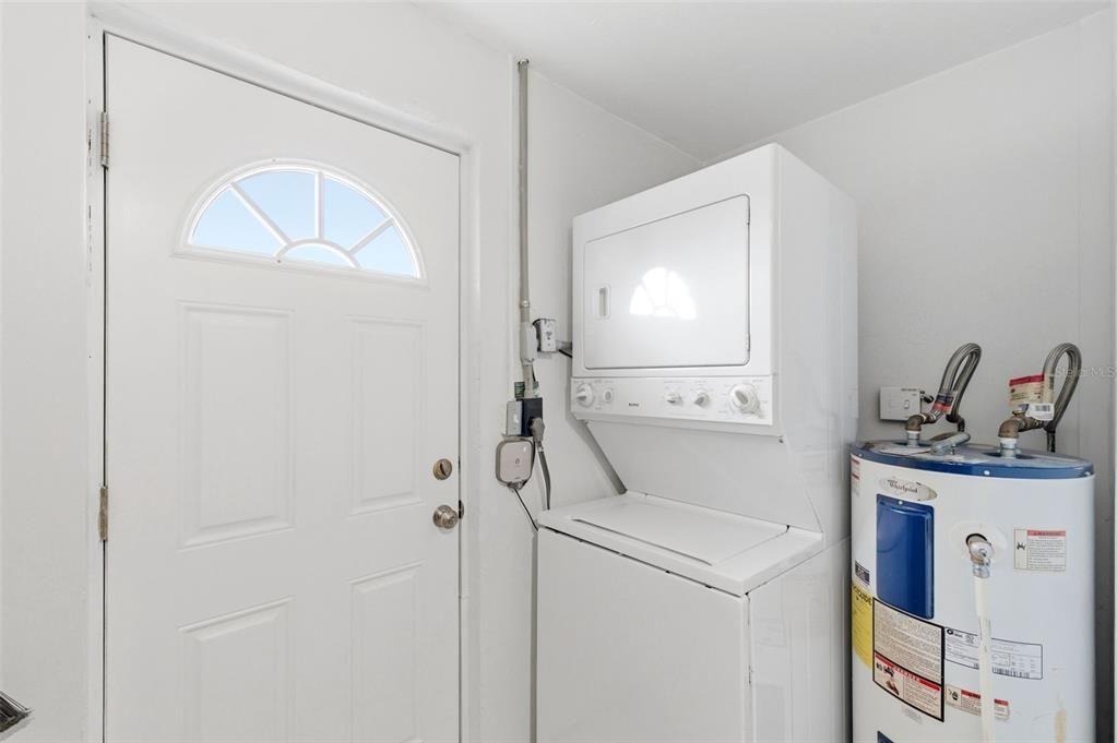 For Sale: $269,000 (3 beds, 2 baths, 1181 Square Feet)
