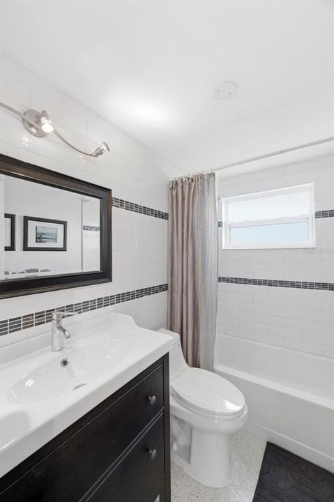 For Sale: $269,000 (3 beds, 2 baths, 1181 Square Feet)