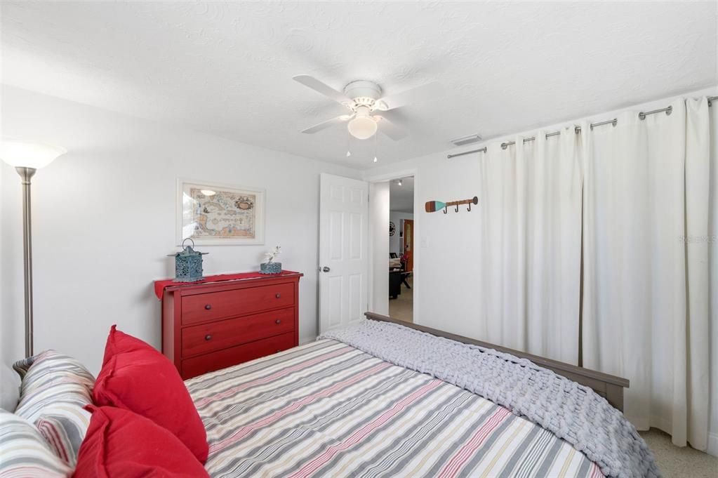For Sale: $269,000 (3 beds, 2 baths, 1181 Square Feet)