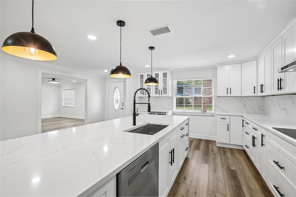 For Sale: $673,000 (4 beds, 2 baths, 1913 Square Feet)