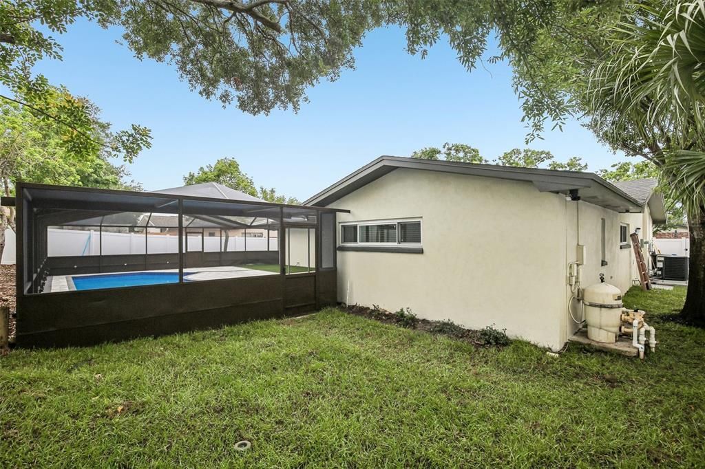For Sale: $673,000 (4 beds, 2 baths, 1913 Square Feet)