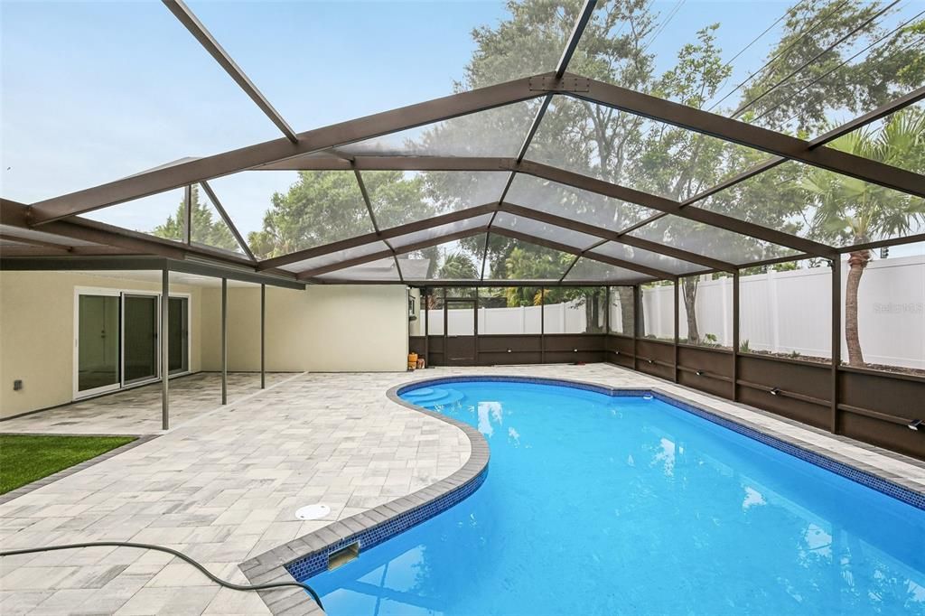 For Sale: $673,000 (4 beds, 2 baths, 1913 Square Feet)