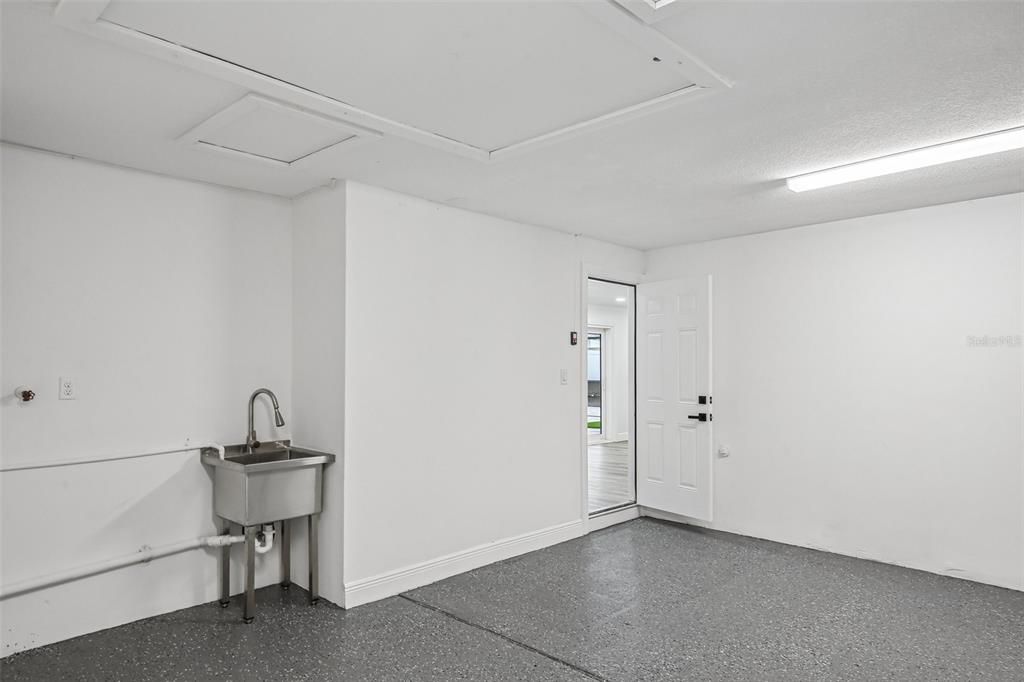 For Sale: $673,000 (4 beds, 2 baths, 1913 Square Feet)