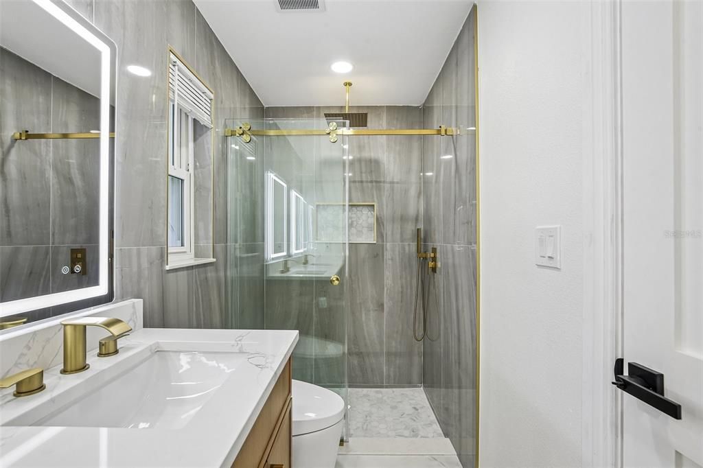 For Sale: $673,000 (4 beds, 2 baths, 1913 Square Feet)