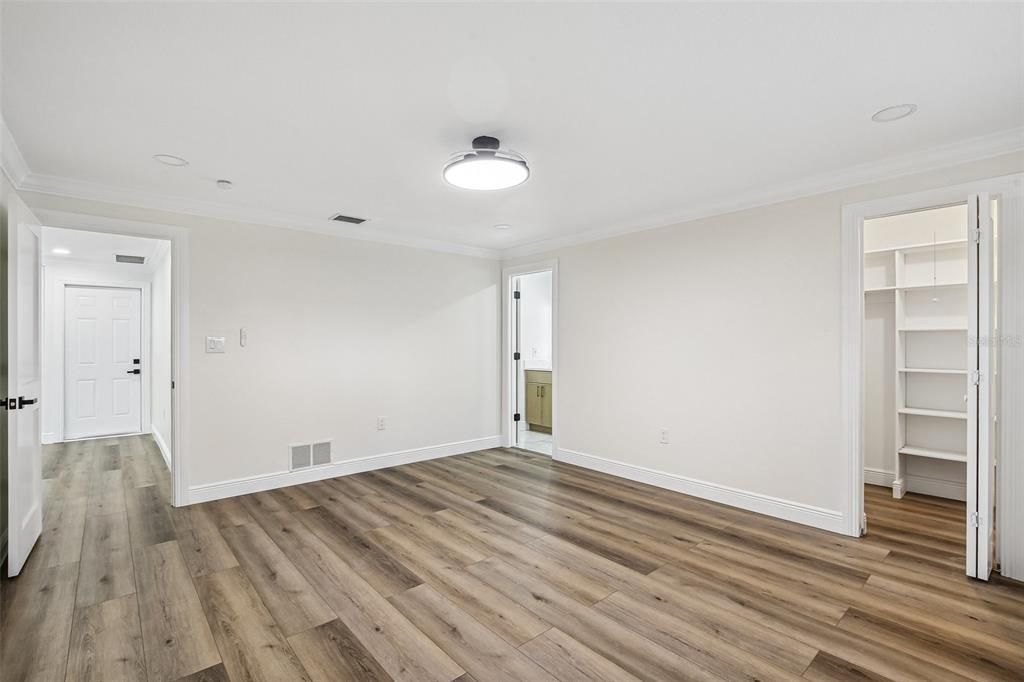 For Sale: $673,000 (4 beds, 2 baths, 1913 Square Feet)