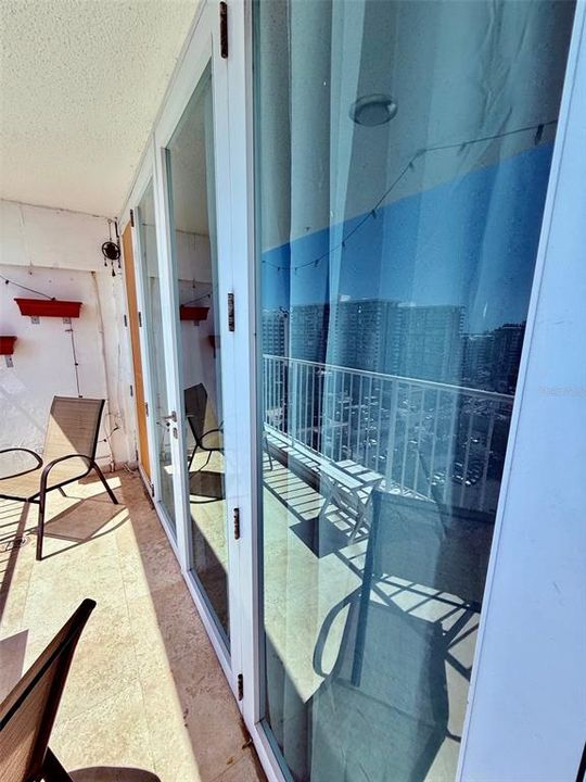 For Sale: $650,000 (2 beds, 2 baths, 1352 Square Feet)