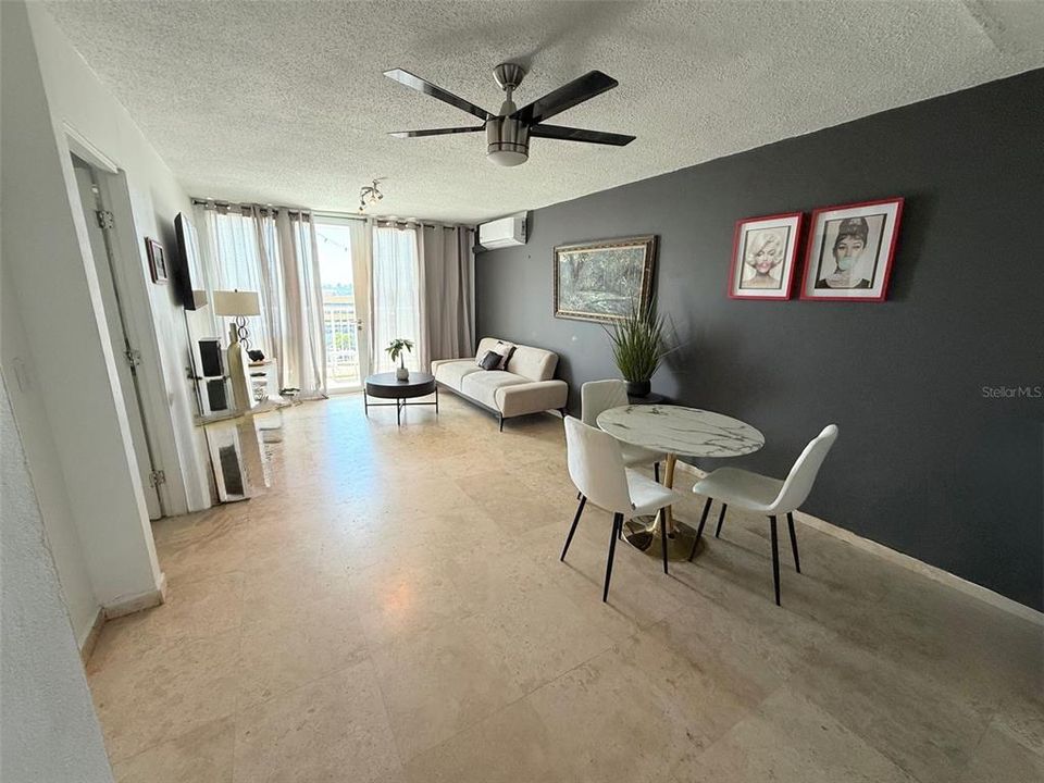 For Sale: $650,000 (2 beds, 2 baths, 1352 Square Feet)