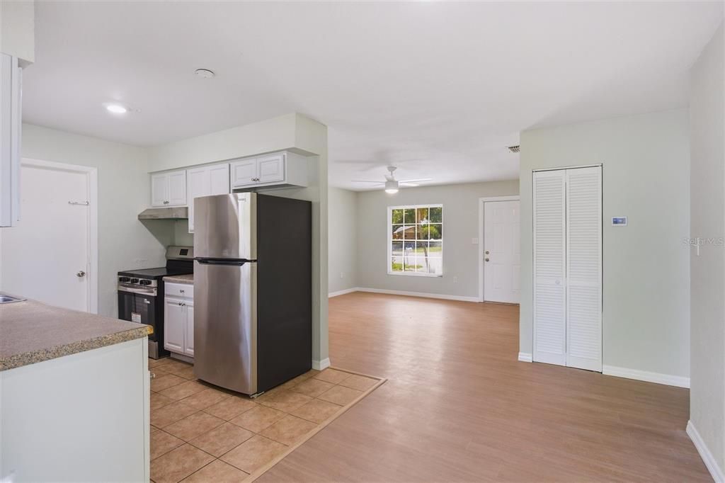 En Venta: $299,900 (3 camas, 1 baños, 1000 Pies cuadrados)