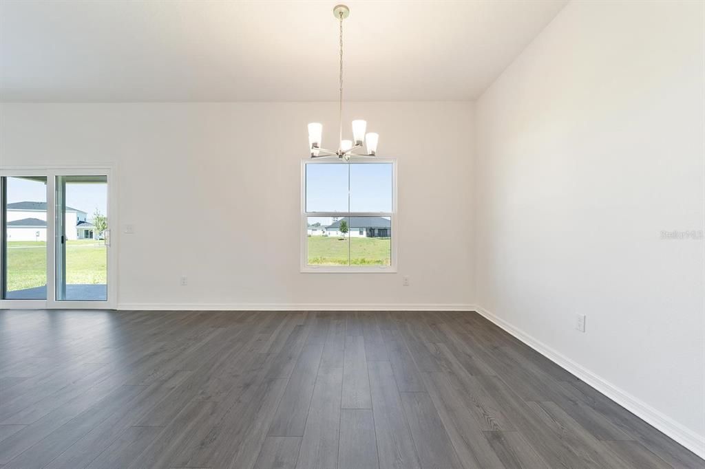 For Rent: $2,800 (3 beds, 2 baths, 1574 Square Feet)