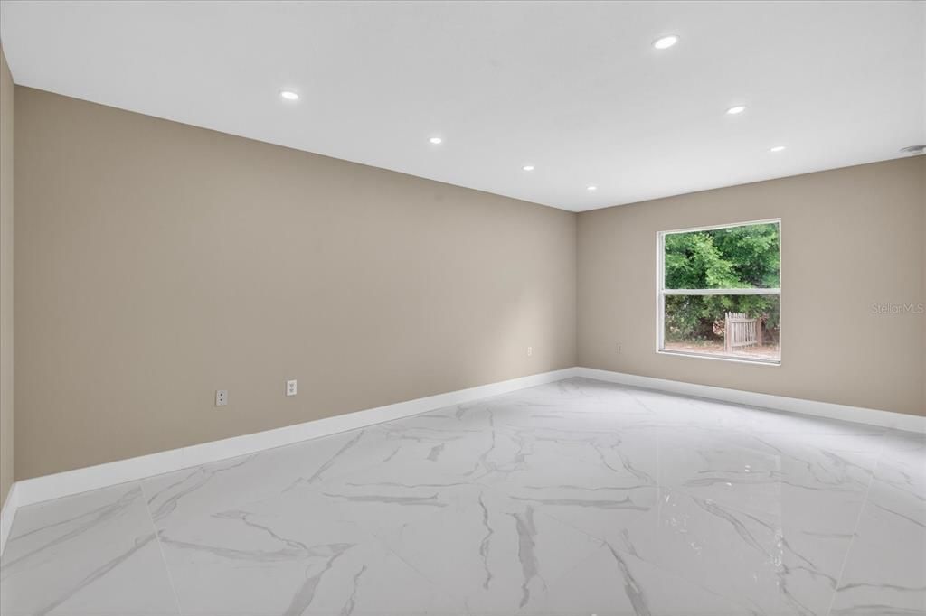 For Sale: $369,990 (4 beds, 2 baths, 2093 Square Feet)
