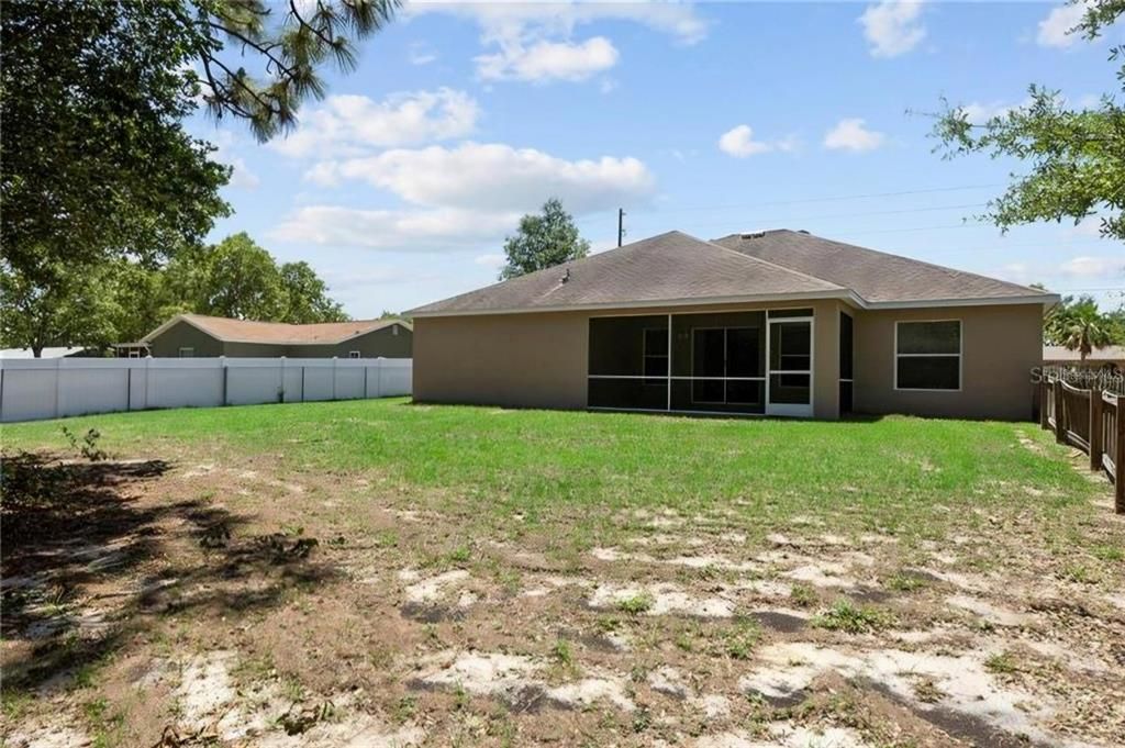 For Sale: $369,990 (4 beds, 2 baths, 2093 Square Feet)