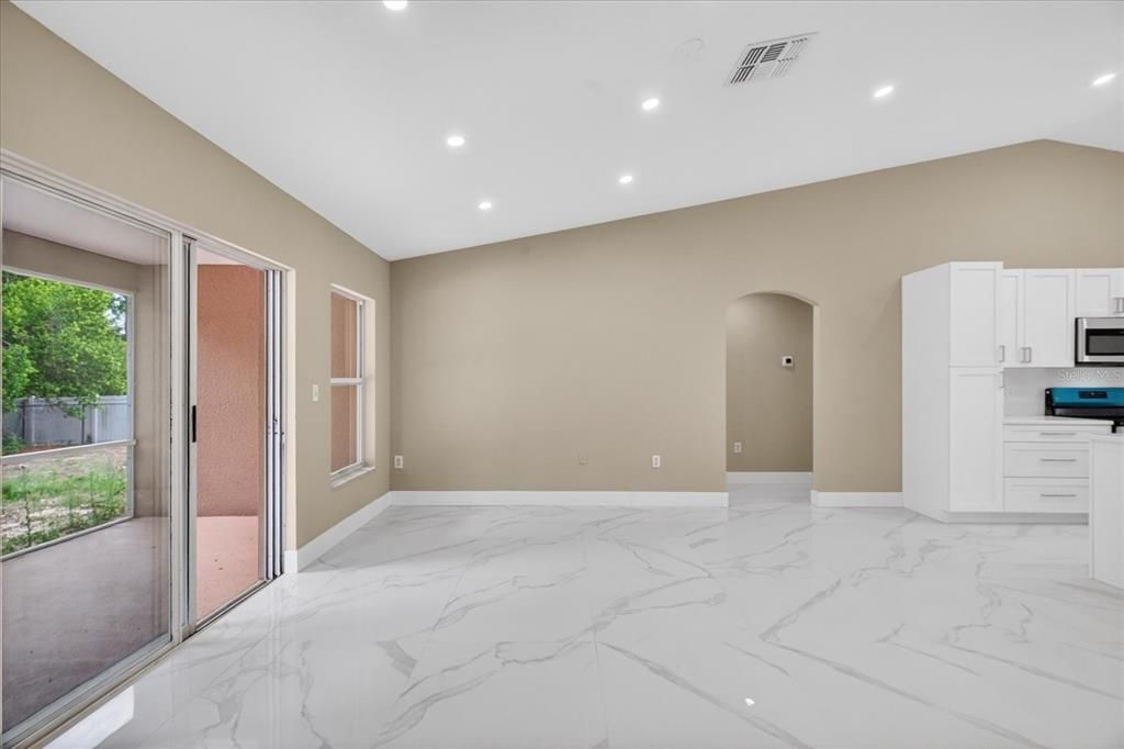 For Sale: $369,990 (4 beds, 2 baths, 2093 Square Feet)