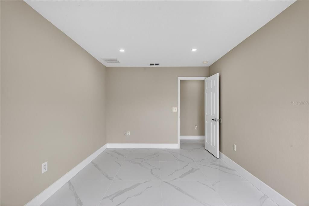 For Sale: $369,990 (4 beds, 2 baths, 2093 Square Feet)