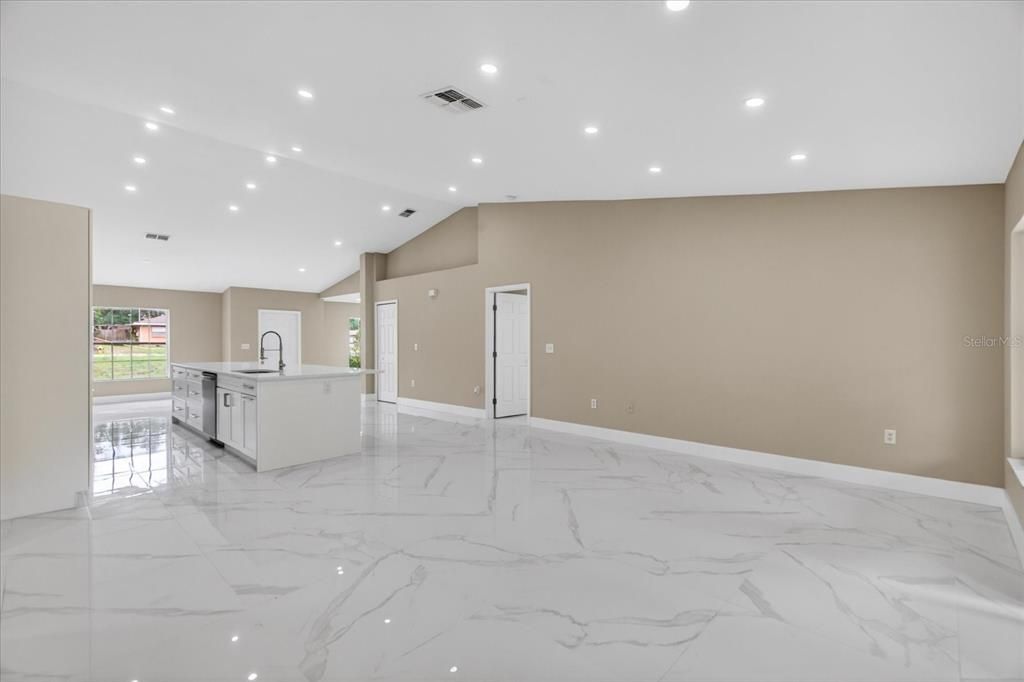 For Sale: $369,990 (4 beds, 2 baths, 2093 Square Feet)