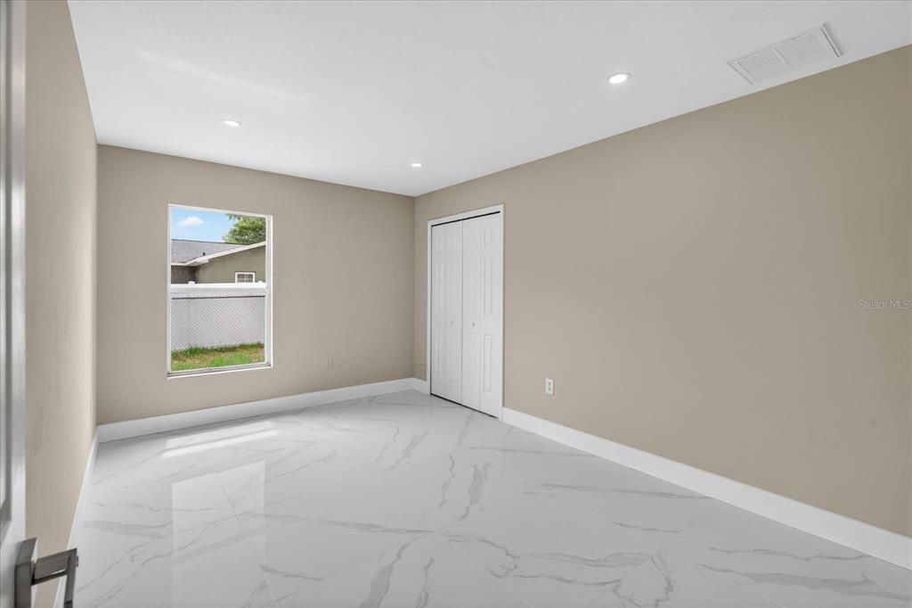 For Sale: $369,990 (4 beds, 2 baths, 2093 Square Feet)