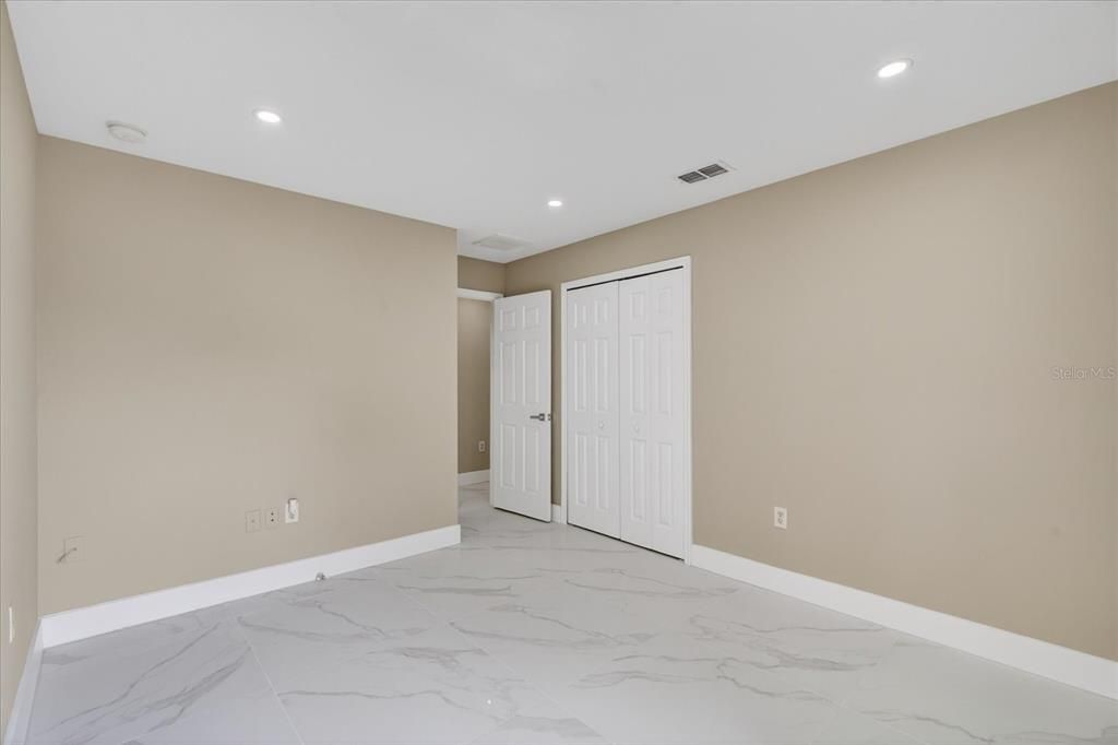 For Sale: $369,990 (4 beds, 2 baths, 2093 Square Feet)